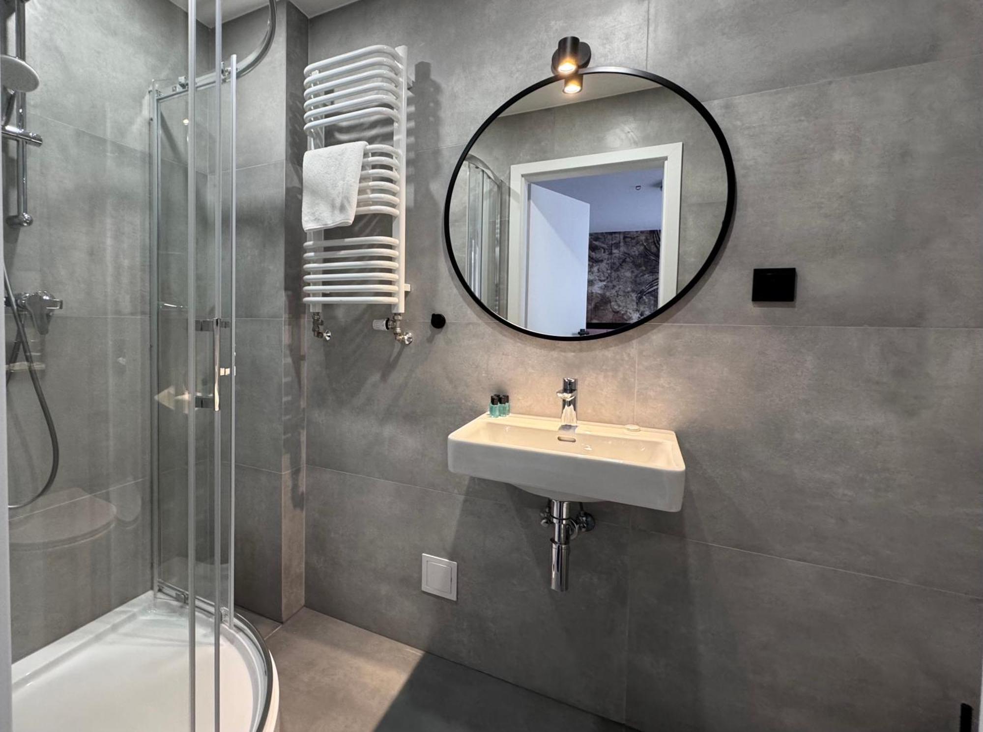 Cube House Aparthotel Krasków Eksteriør bilde